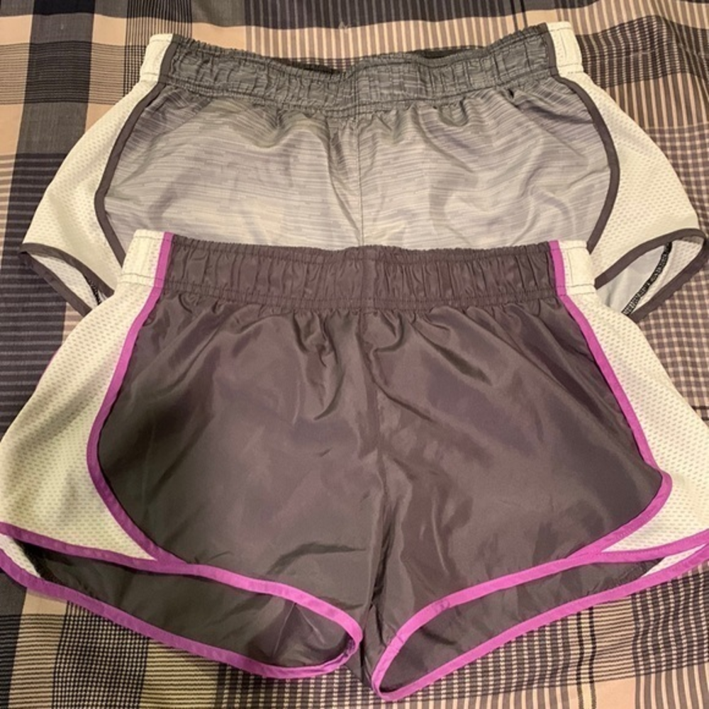 Juniors‎ athletic shorts